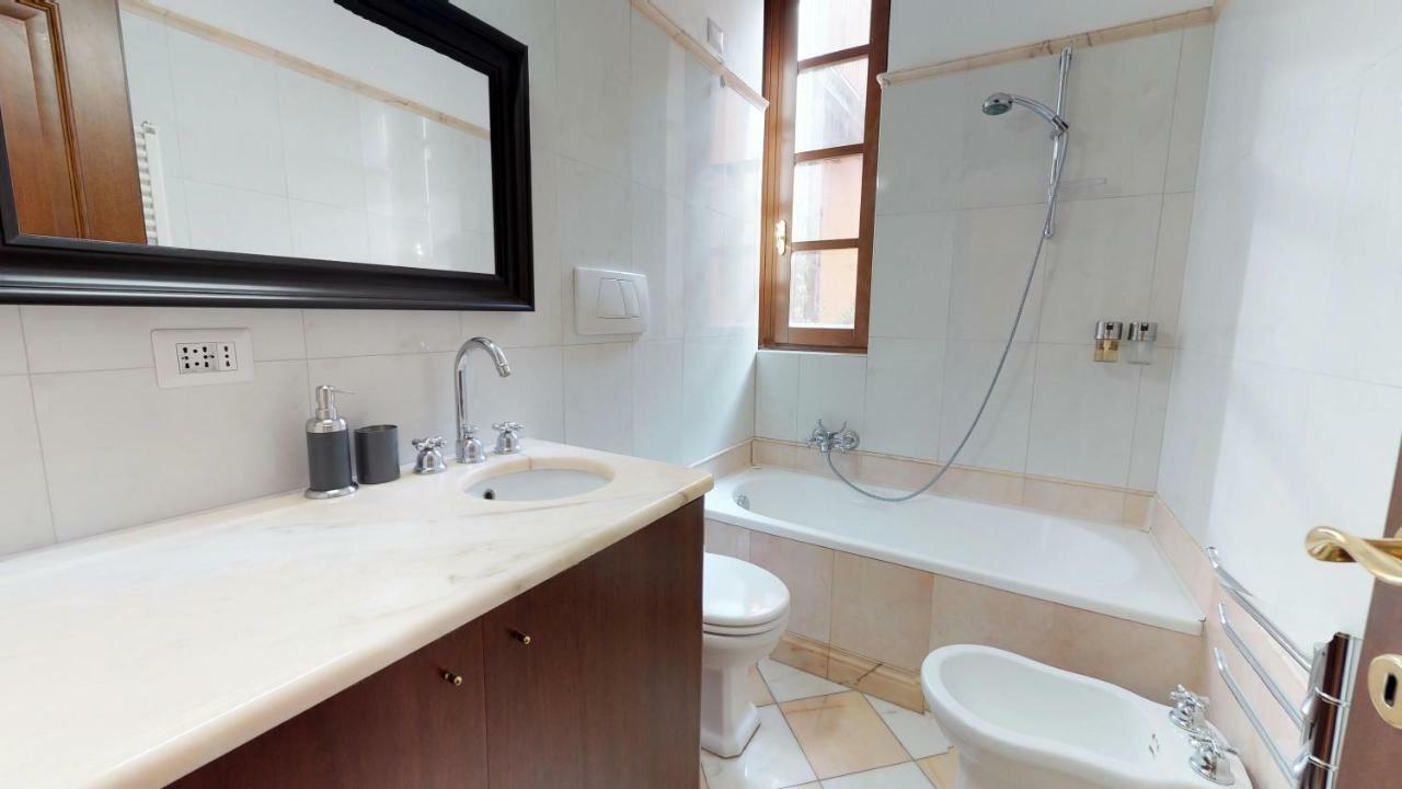 Hemeras Boutique Homes - Design Flat In Milan Fashion District Bagian luar foto